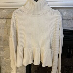Free People Beige Ivory Chunky Cable Knit Oversize Ruffle Sweater Womens Medium